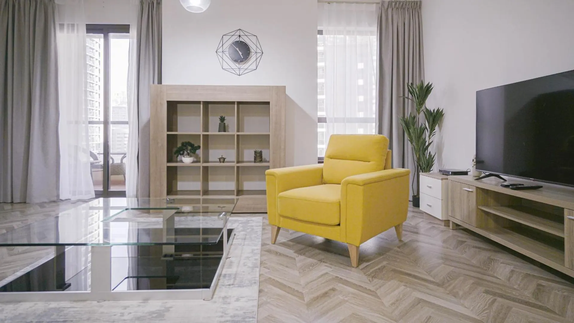 704, Shams 1 Apartment Dubai